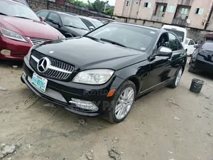 Mercedes-Benz C300 2010 Black