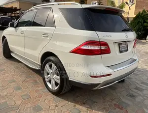 Mercedes-Benz M Class ML350 4MATIC 4dr SUV AWD (3.5L 6cyl 7A) 2014