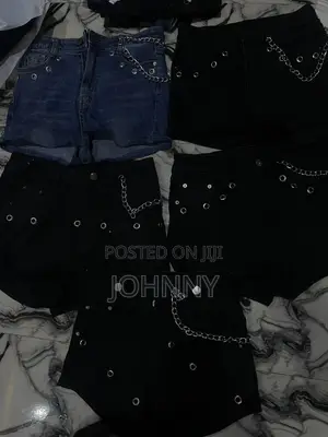 I Sell Bumshort,and Bonnet