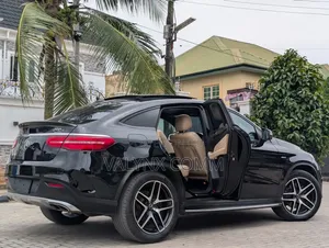 Mercedes-Benz GLE-Class 2016 Black