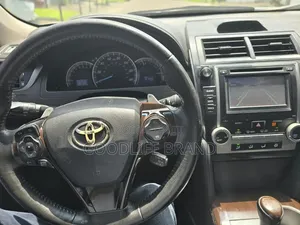 Toyota Camry XLE V6 4dr Sedan (3.5L 6cyl 6A) 2013 Gray
