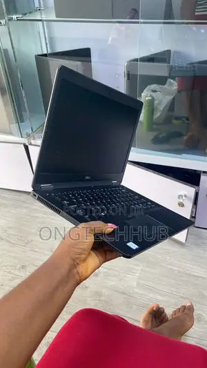 Laptop Dell Latitude 12 E7270 8GB Intel Core i5 SSD 256GB