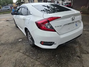 Honda Civic Sport Hatchback 2018 White