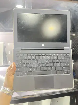 Laptop HP Stream 11 Pro G4 EE 4GB Intel SSD 60GB