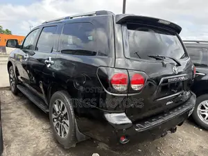 Toyota Sequoia Platinum 4dr SUV 4WD (5.7L 8cyl 6A) 2014 Black