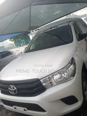New Toyota Hilux 2024 White