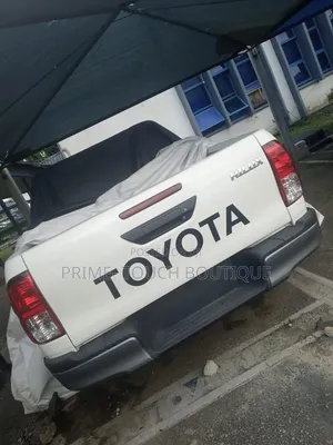 New Toyota Hilux 2024 White