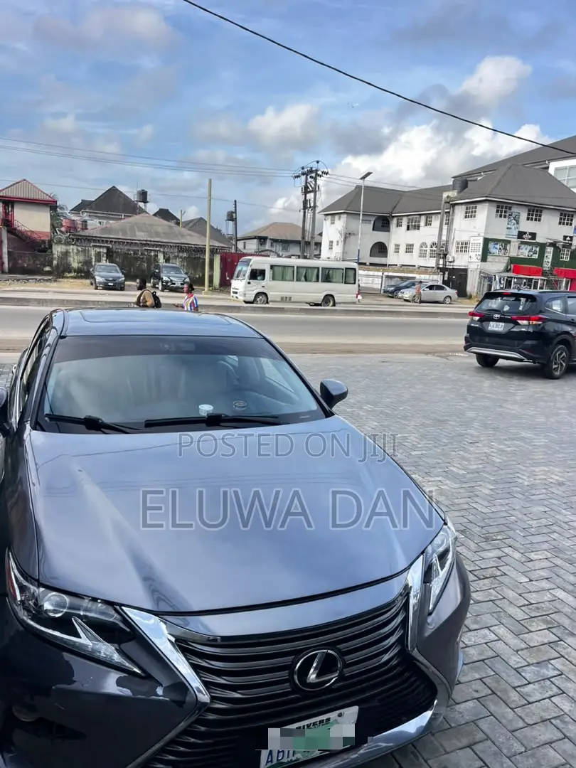 Lexus ES 2012 Gray