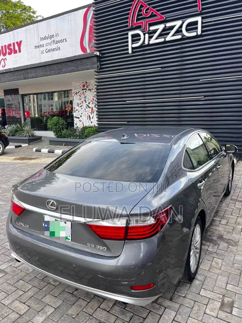 Lexus ES 2012 Gray