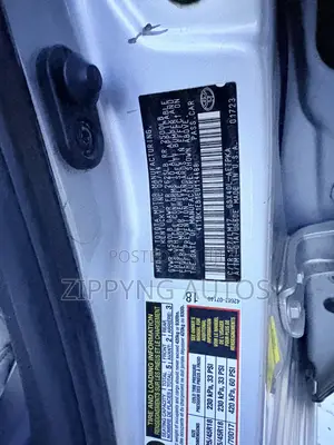 Toyota Avalon Limited 4dr Sedan (3.5L 6cyl 6A) 2014 Silver
