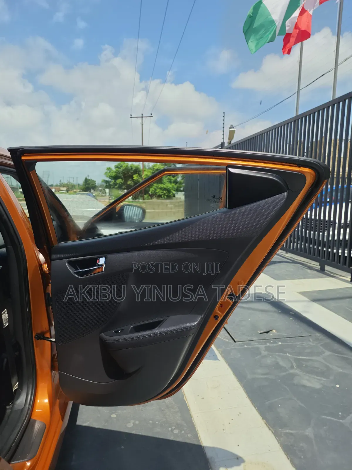 Hyundai Veloster Automatic 2012 Orange