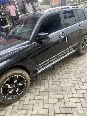 Mercedes-Benz GLK-Class 350 2010 Black