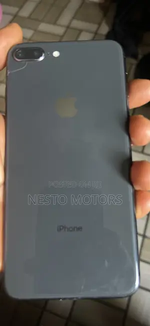 Apple iPhone 8 Plus 64 GB Black