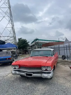 Cadillac Deville 1961 Orange