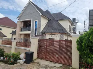 5bdrm Duplex in Von District for rent