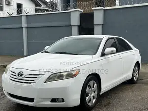 Toyota Camry 2.4 LE 2008 White