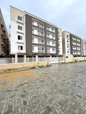 Furnished 3bdrm Apartment in Oseni Waheed, Osapa london for rent