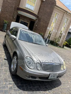Mercedes-Benz E350 Base 4Matic Wagon AWD (3.5L 6cyl 5A) 2007 Gold