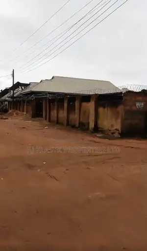 2bdrm Bungalow in Benin City for sale
