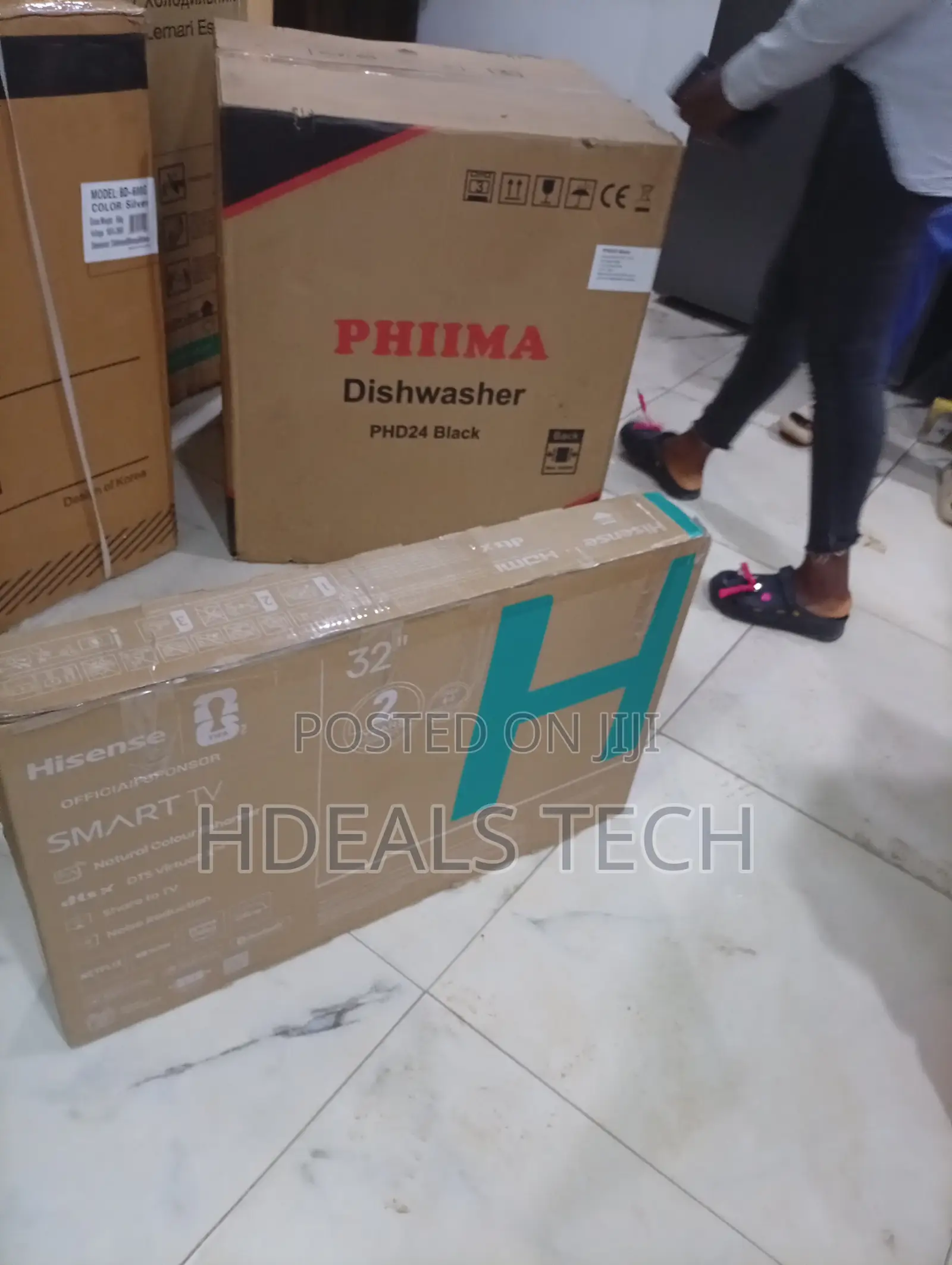 Hisense 32" LED Smart Television – Compact Stylish