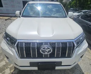 Toyota Land Cruiser Prado 4.0 2023 White