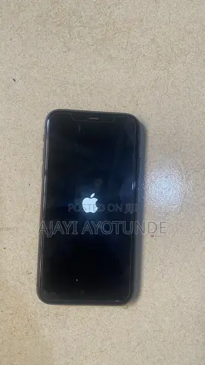 Apple iPhone 11 64 GB Black