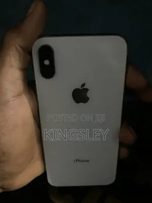 Apple iPhone X 64 GB White