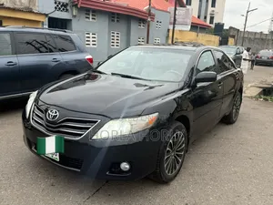 Toyota Camry XLE 4dr Sedan (2.5L 4cyl 6AM) 2010 Black