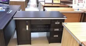 Office Desk With 5 Drawer Space