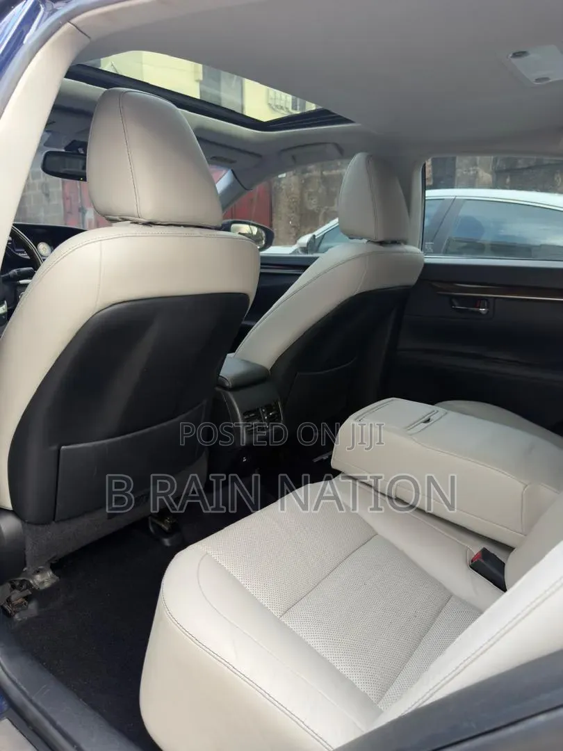 Lexus ES 2013 Blue