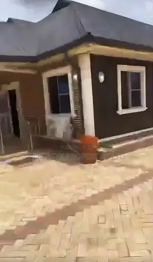 4bdrm Apartment in Benin City for sale