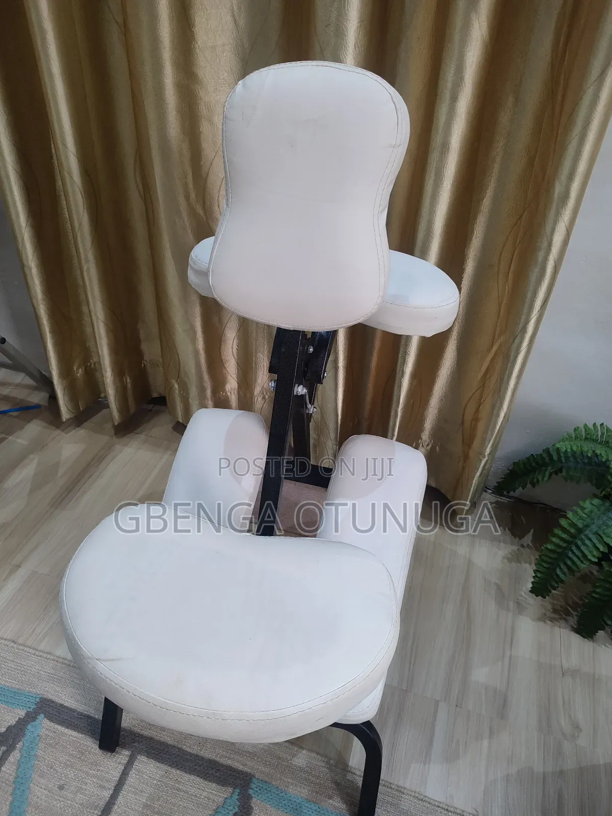 Foldable Adjustable Leather Massage Chair Equipment