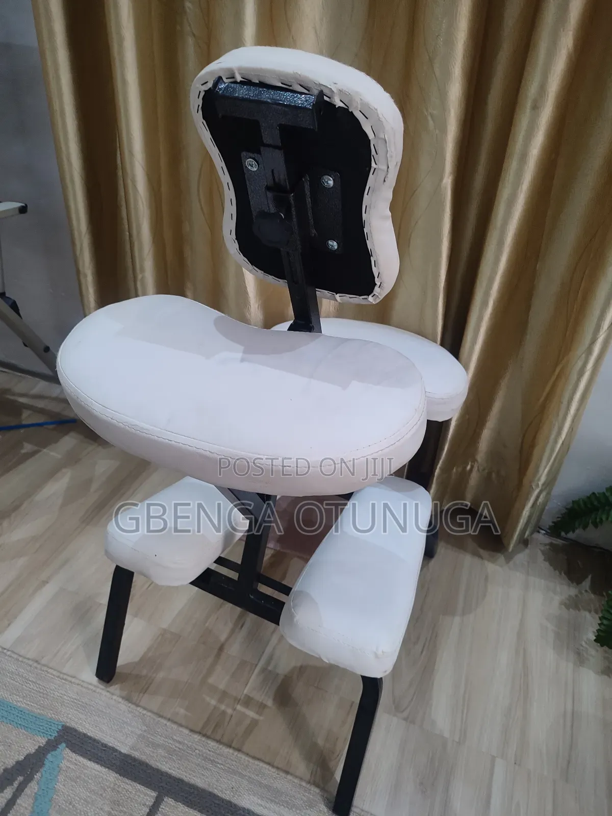 Foldable Adjustable Leather Massage Chair Equipment