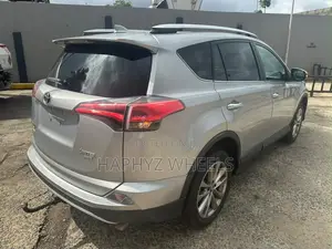 Toyota RAV4 Limited AWD (2.5L 4cyl 6A) 2016 Silver