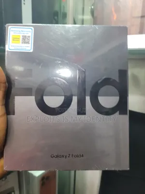 New Samsung Galaxy Z Fold4 256 GB Gray