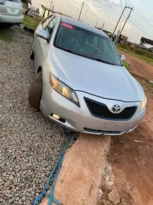 Toyota Camry XLE V6 4dr Sedan (3.5L 6cyl 6AM) 2009 Silver