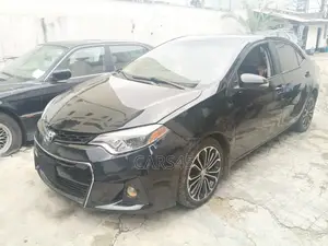 Toyota Corolla 2015 Black