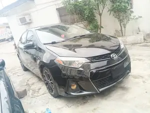 Toyota Corolla 2015 Black
