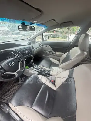 Honda Civic 2013 White