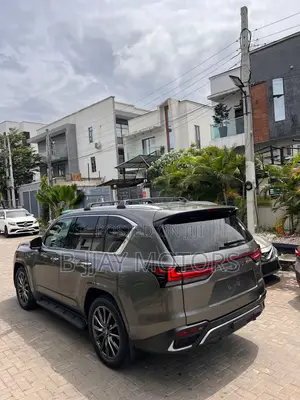 Lexus LX 600 2022 Gray