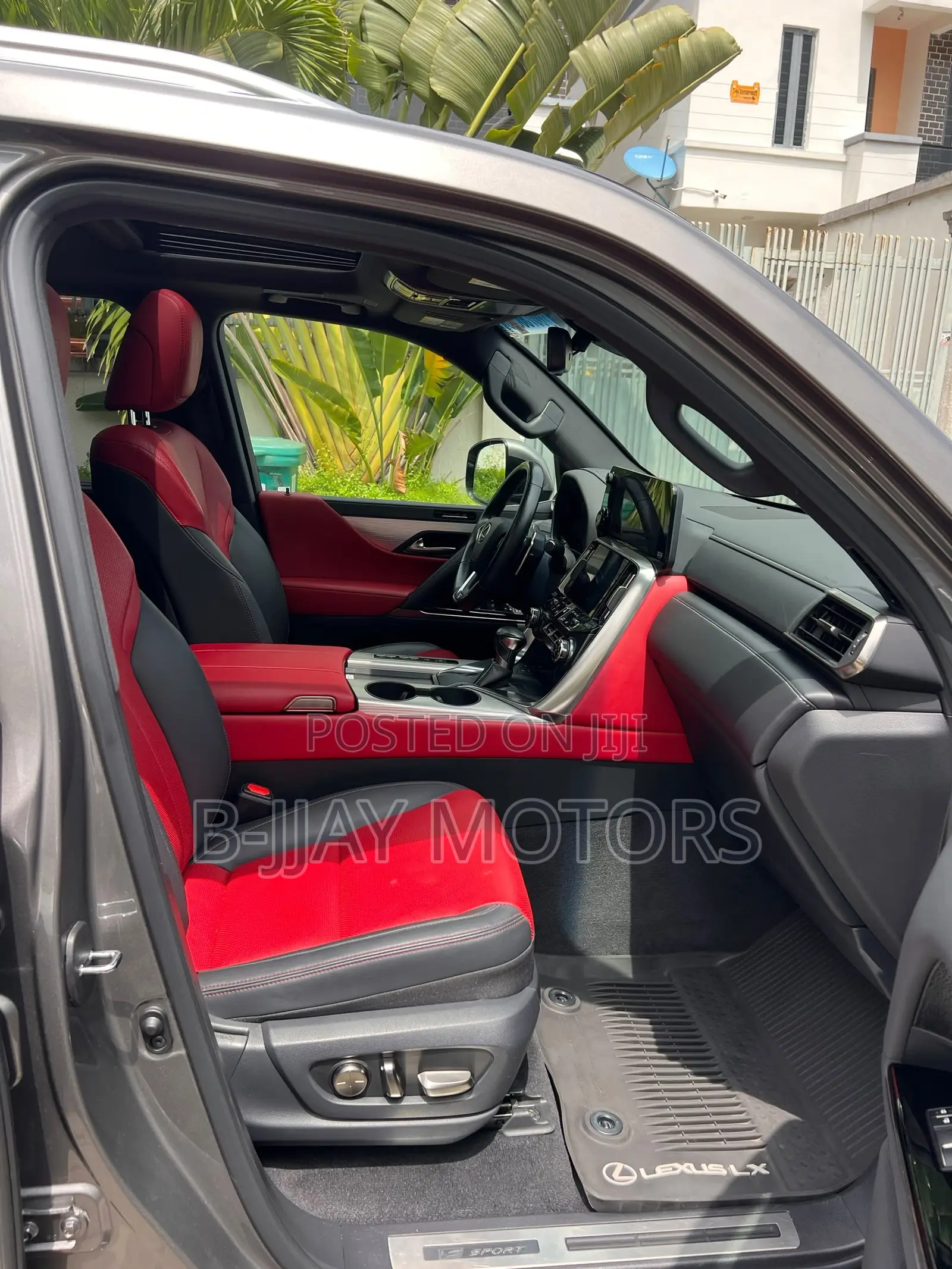 Lexus LX 600 2022 Gray
