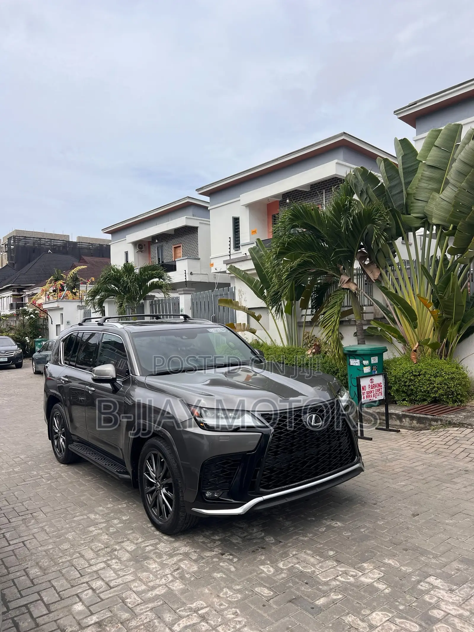 Lexus LX 600 2022 Gray
