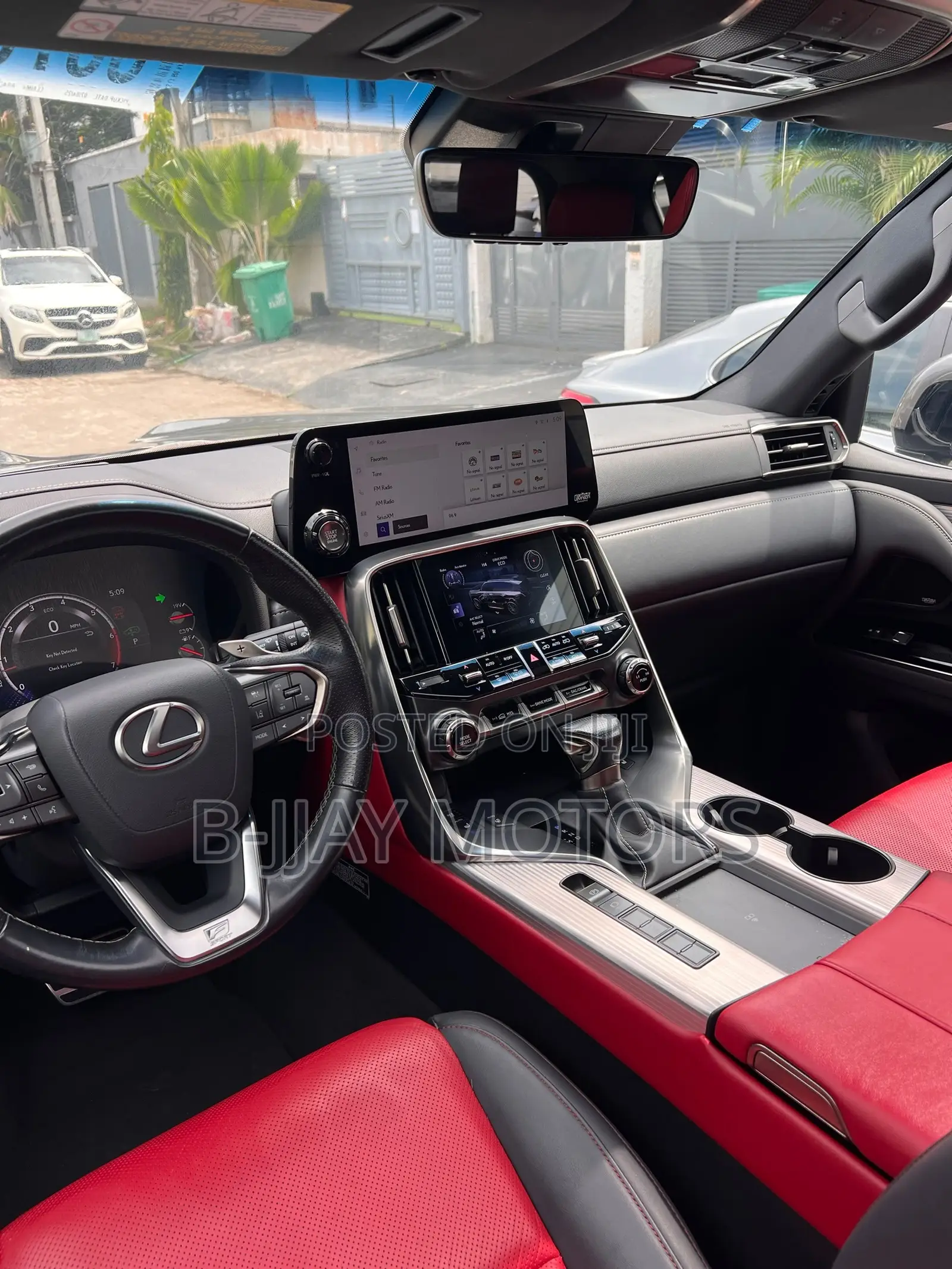 Lexus LX 600 2022 Gray