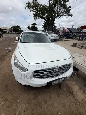 Infiniti FX 35 2010 White