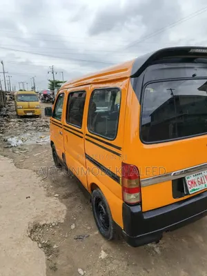 Suzuki APV Minibus 2010 Yellow