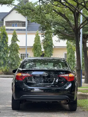 Toyota Corolla S 4dr Sedan (1.8L 4cyl CVT) 2014 Black
