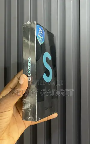 New Samsung Galaxy S22 5G 256 GB Green