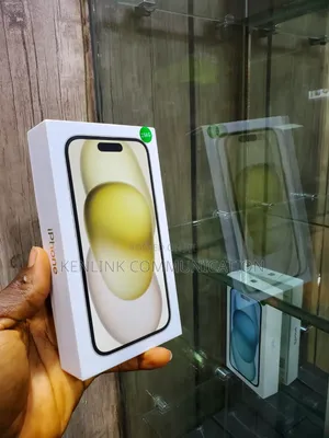 New Apple iPhone 15 256 GB Yellow