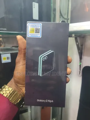 New Samsung Galaxy Z Flip6 512 GB Green