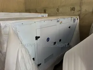 Standard 250KVA Perkins Soundproof Diesel Generator